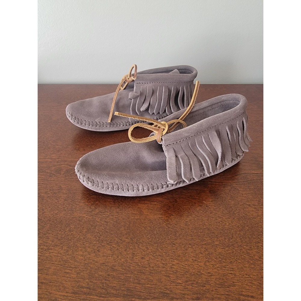 Minnetonka Womens Grey Brown Suede Softsole Fringe Moccasin Booties 432G Size 6